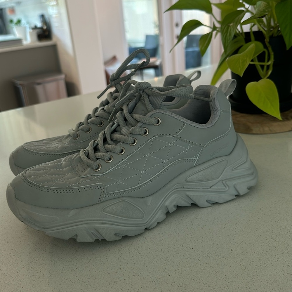 Steve Madden Bulky Sneakers
